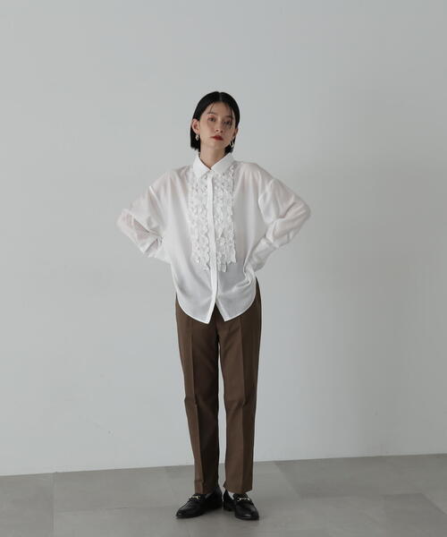 N.（N. Natural Beauty Basic）（エヌエヌナチュラルビューティーベーシック）の「◆フリルフロントシアーシャツ（シャツ/ブラウス・レディース・イエロー/オフホワイト・MEDIUM）」の8枚目の写真