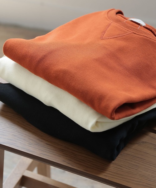 HUG.U（ハグユー）の「ぽわん袖スウェット（スウェット・レディース・グリーン/レッド/ブラウン/テラコッタ/オートミール/ダークグレー/チェリーレッド/グレー/クリーム/ブラック・FREE）」の14枚目の写真