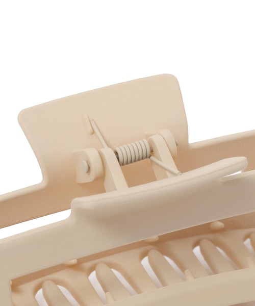 LAKOLE（ラコレ）の「ペールカラースクエアバンスクリップ / 140275（バレッタ/ヘアクリップ・レディース・ベージュ/パープル・FREE）」の5枚目の写真