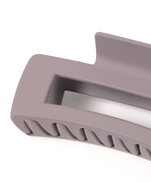 LAKOLE（ラコレ）の「ペールカラースクエアバンスクリップ / 140275（バレッタ/ヘアクリップ・レディース・ベージュ/パープル・FREE）」の3枚目の写真