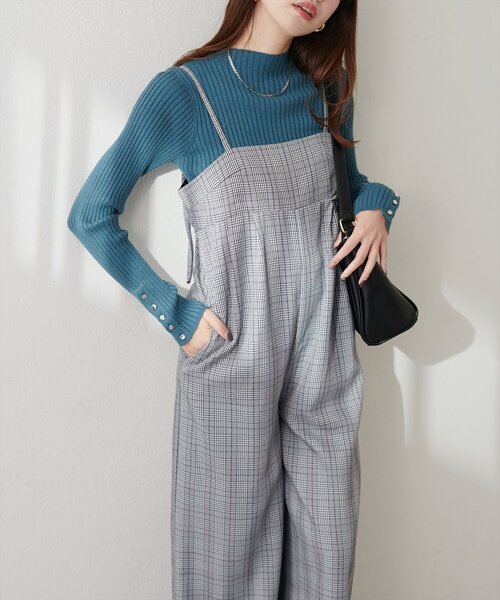 natural couture(ナチュラルクチュール)の「シンプルタックサロペット(その他パンツ・レディース・その他1/ブラウン/ブラック・FREE)」の3枚目の写真