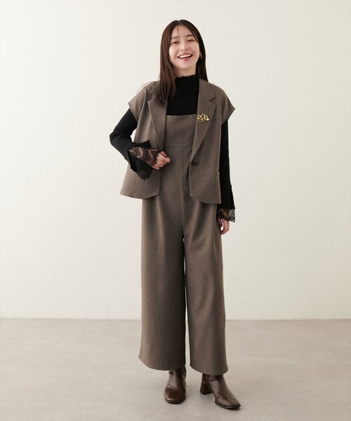 natural couture(ナチュラルクチュール)の「シンプルタックサロペット(その他パンツ・レディース・その他1/ブラウン/ブラック・FREE)」の8枚目の写真