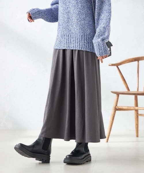 a.v.v(アーヴェヴェ)の「【洗濯機で洗える】落ち感サテンギャザースカート(スカート・レディース・ネイビー/ブラウン/チャコールグレー・34/36/40/38/42)」の2枚目の写真