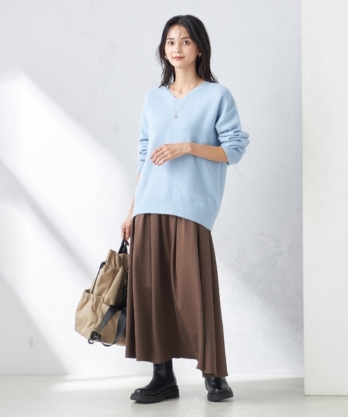 a.v.v(アーヴェヴェ)の「【洗濯機で洗える】落ち感サテンギャザースカート(スカート・レディース・ネイビー/ブラウン/チャコールグレー・34/36/40/38/42)」の9枚目の写真