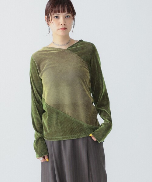 Ray BEAMS（レイビームス）の「RBS / フロッキー ストライプ Vネック トップス（Tシャツ/カットソー・レディース・ブラック/グリーン・ONE SIZE）」の12枚目の写真