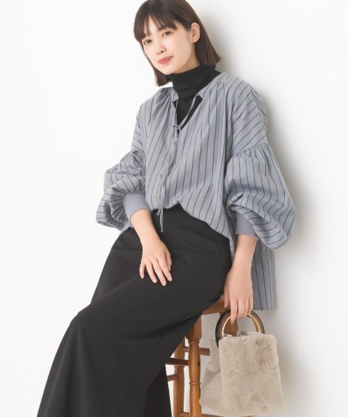 OMNES(オムネス)の「製品洗いブロード袖口リブギャザーシャツ(シャツ/ブラウス・レディース・ホワイト/ブラック系その他/ブラック系その他2/ライトグレー/グレー系その他/ベージュ系その他/ベージュ系その他2/ブルー系その他/ベージュ系その他3/ライトブルー・FREE)」の12枚目の写真