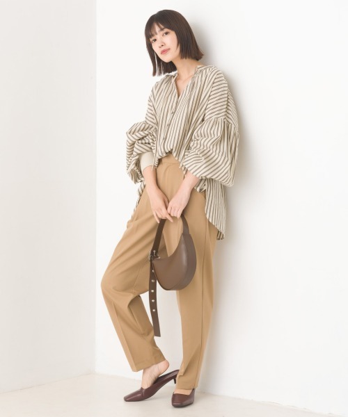 OMNES(オムネス)の「製品洗いブロード袖口リブギャザーシャツ(シャツ/ブラウス・レディース・ホワイト/ブラック系その他/ブラック系その他2/ライトグレー/グレー系その他/ベージュ系その他/ベージュ系その他2/ブルー系その他/ベージュ系その他3/ライトブルー・FREE)」の17枚目の写真