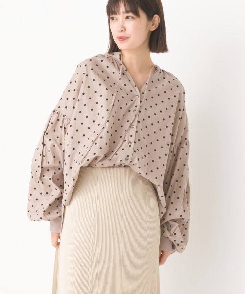 OMNES(オムネス)の「製品洗いブロード袖口リブギャザーシャツ(シャツ/ブラウス・レディース・ホワイト/ブラック系その他/ブラック系その他2/ライトグレー/グレー系その他/ベージュ系その他/ベージュ系その他2/ブルー系その他/ベージュ系その他3/ライトブルー・FREE)」の19枚目の写真