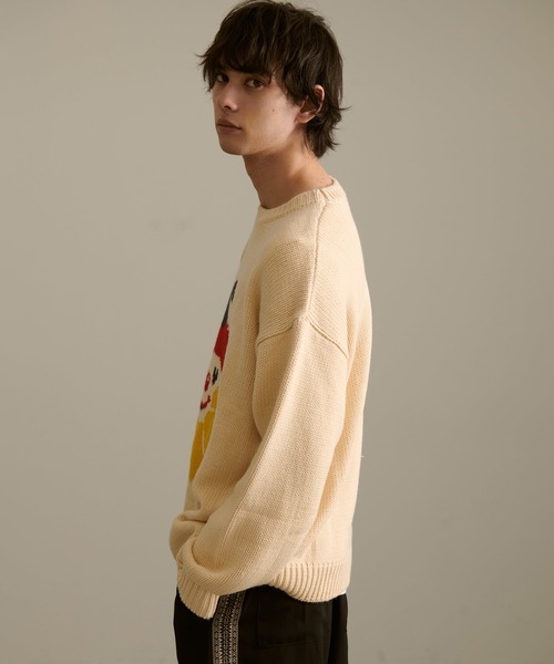 Revo.（レボ）の「Revo. ピエロパターン ジャガード ルーズニット プルオーバー（ニット/セーター・メンズ・ブラック/ネイビー/ナチュラル・1/2）」の5枚目の写真