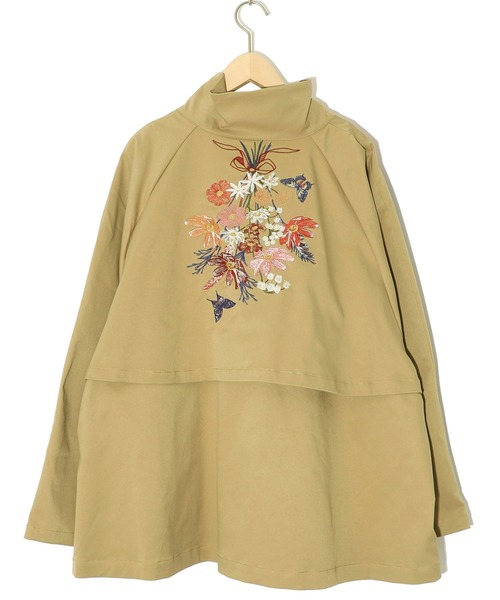 iS ScoLar（イズスカラー）の「543230：花蝶刺繍ミドル丈コート