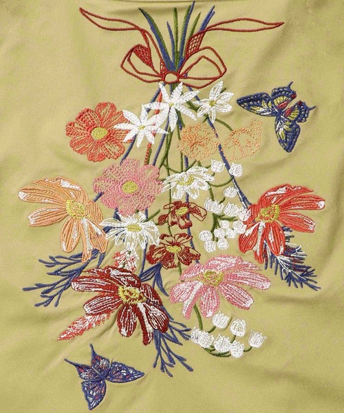 iS ScoLar(イズスカラー)の「543230:花蝶刺繍ミドル丈コート(その他アウター・レディース・ベージュ/ブラック・M)」の15枚目の写真