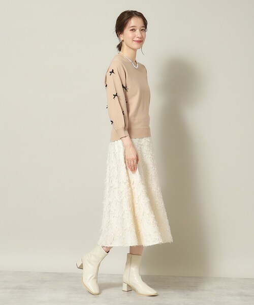 ITS'DEMO(イッツデモ)の「◆【履き心地柔らか/太めヒール/M・Lサイズ展開】ラインヒールブーツ(ブーツ・レディース・ブラック/アイボリー・38/40)」の10枚目の写真