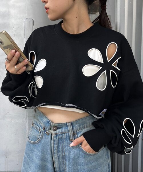HELLO.SANFRANCISCO（ハローサンフランシスコ）の「【HELLO.SANFRANCISCO】フラワーカットアウトクロップドスウェット（Tシャツ/カットソー・レディース・グリーン/グレー/イエロー/ブラック・ONE SIZE）」の7枚目の写真