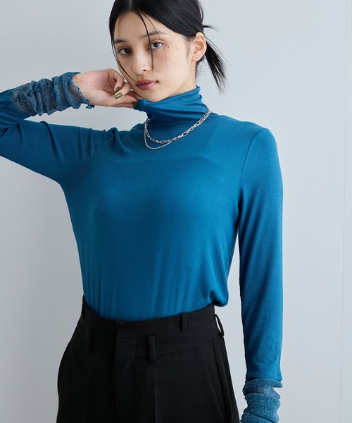 VIS（ビス）の「袖クシュクシュテレコハイネックプルオーバー（Tシャツ/カットソー・レディース・ベージュ/オレンジ/ターコイズブルー/ブラック・FREE）」の3枚目の写真