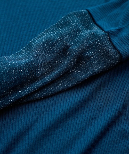 VIS（ビス）の「袖クシュクシュテレコハイネックプルオーバー（Tシャツ/カットソー・レディース・ベージュ/オレンジ/ターコイズブルー/ブラック・FREE）」の6枚目の写真