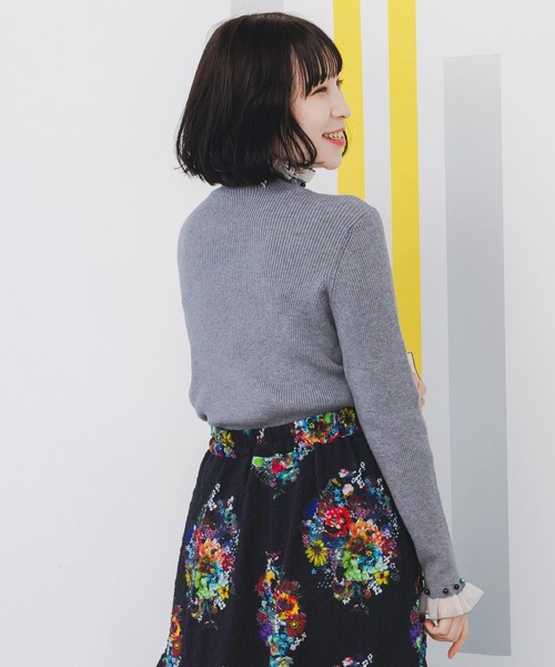 ScoLar（スカラー）の「143645：マルチパールリブ編みニットロングスリーブTシャツ（Tシャツ/カットソー・レディース・オフホワイト/グリーン/杢グレー/ブラック・M）」の8枚目の写真