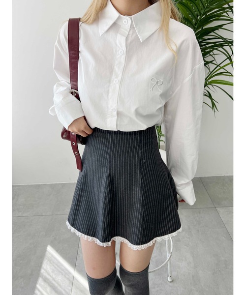 PHILLY(フィリー)の「【PHILLY】リボンワンポイントシャツ(シャツ/ブラウス・レディース・ホワイト/サックスブルー・FREE)」の4枚目の写真