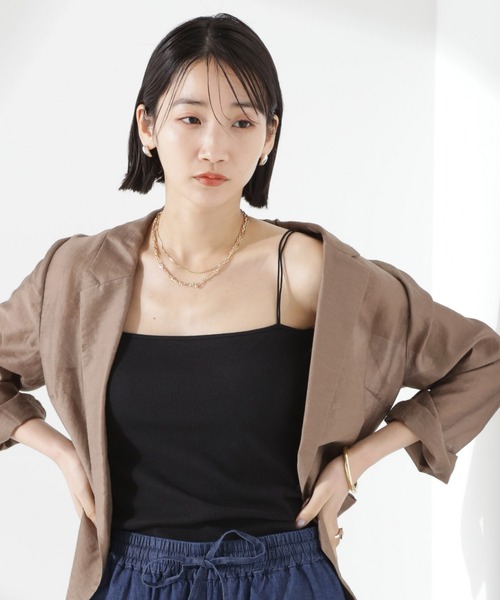 NANO universe（ナノユニバース）の「【追加生産】抗菌防臭リブカップ付きダブルストラップキャミソール（キャミソール・レディース・ホワイト/ブラック/グレイッシュベージュ/ブラウン・FREE）」の2枚目の写真