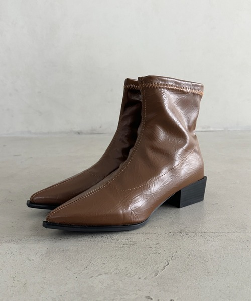 MYMOOD.(マイムード)の「ポインテッドトゥショートブーツ(ブーツ・レディース・ブラック/シルバー/ブラウン・24.5cm/23.5cm)」の8枚目の写真