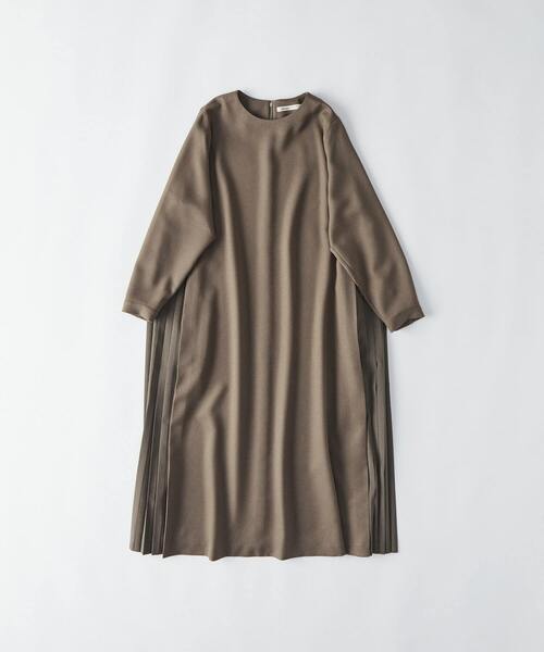 conges payes ADIEU TRISTESSE(コンジェ ペイエ アデュートリステス)の「サイドプリーツワンピース(ワンピース・レディース・カーキ/ブラック・38)」の3枚目の写真