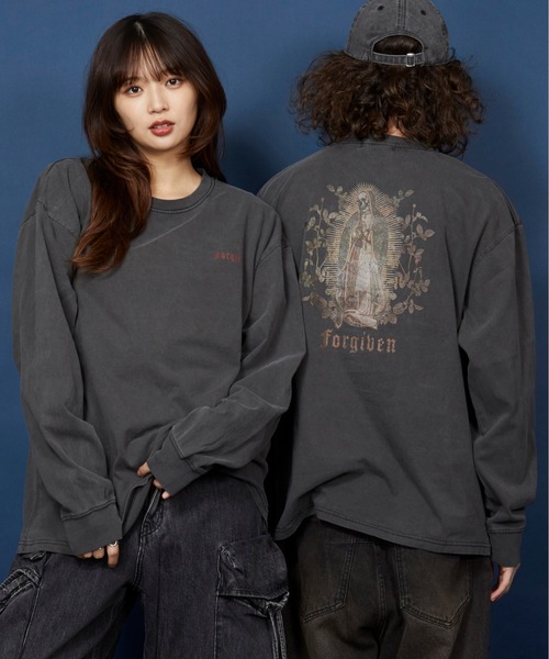 unrelaxing(アンリラクシング)の「ヴィンテージライク 古着風 綿100%ピグメント加工TプリントTシャツ ロングTシャツ(Tシャツ/カットソー・メンズ・ブラック×シルバー/ブラック系2/ブラック系4/ブラック/ブラック系その他2/ブラック×レッド/ブラック系6/ブラック系7/ブラック系8/その他27/その他28/ブラック系その他6/ブラック系1/ブラック系3/その他10/A/その他19/ライトブラック/ブラック×ゴールド/その他13/スミクロ/ブラック系その他7/ブラウン系9/ブラック系その他/ブラック系その他3/ブラック系その他5/ブラック×ブルー/その他12/その他20/その他21/ブラック系5/その他29/ブラウン系・SMALL/MEDIUM/LARGE/X-LARGE)」の1枚目の写真