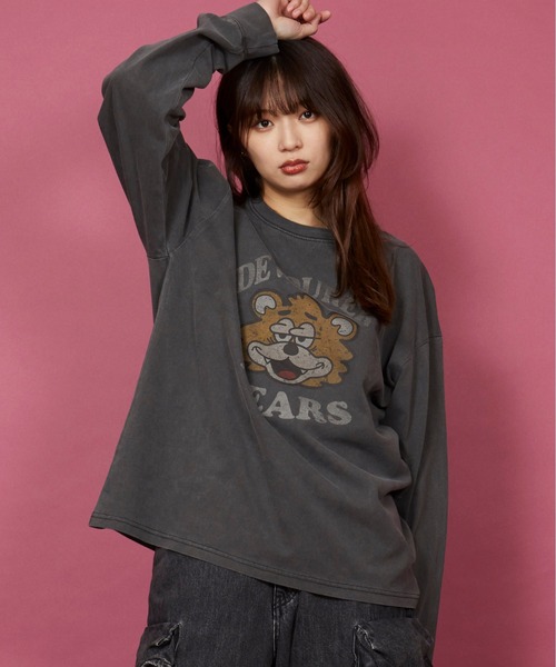 unrelaxing(アンリラクシング)の「ヴィンテージライク 古着風 綿100%ピグメント加工TプリントTシャツ ロングTシャツ(Tシャツ/カットソー・メンズ・ブラック×シルバー/ブラック系2/ブラック系4/ブラック/ブラック系その他2/ブラック×レッド/ブラック系6/ブラック系7/ブラック系8/その他27/その他28/ブラック系その他6/ブラック系1/ブラック系3/その他10/A/その他19/ライトブラック/ブラック×ゴールド/その他13/スミクロ/ブラック系その他7/ブラウン系9/ブラック系その他/ブラック系その他3/ブラック系その他5/ブラック×ブルー/その他12/その他20/その他21/ブラック系5/その他29/ブラウン系・SMALL/MEDIUM/LARGE/X-LARGE)」の9枚目の写真