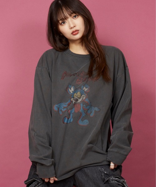 unrelaxing(アンリラクシング)の「ヴィンテージライク 古着風 綿100%ピグメント加工TプリントTシャツ ロングTシャツ(Tシャツ/カットソー・メンズ・ブラック×シルバー/ブラック系2/ブラック系4/ブラック/ブラック系その他2/ブラック×レッド/ブラック系6/ブラック系7/ブラック系8/その他27/その他28/ブラック系その他6/ブラック系1/ブラック系3/その他10/A/その他19/ライトブラック/ブラック×ゴールド/その他13/スミクロ/ブラック系その他7/ブラウン系9/ブラック系その他/ブラック系その他3/ブラック系その他5/ブラック×ブルー/その他12/その他20/その他21/ブラック系5/その他29/ブラウン系・SMALL/MEDIUM/LARGE/X-LARGE)」の10枚目の写真