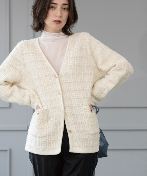 OPAQUE.CLIP(オペークドットクリップ)の「ツイードライクVニットカーディガン【洗濯機洗い可】(カーディガン/ボレロ・レディース・ホワイト系6/イエロー系その他5/ネイビー系3・38/40/36/42)」の2枚目の写真