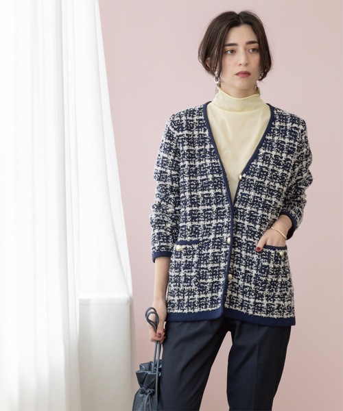 OPAQUE.CLIP(オペークドットクリップ)の「ツイードライクVニットカーディガン【洗濯機洗い可】(カーディガン/ボレロ・レディース・ホワイト系6/イエロー系その他5/ネイビー系3・38/40/36/42)」の7枚目の写真