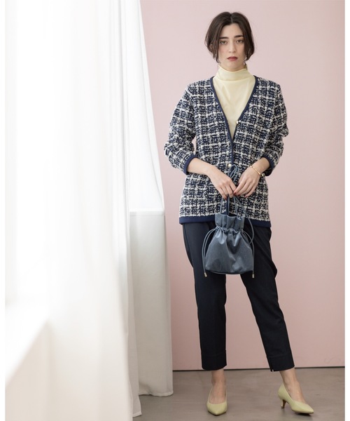 OPAQUE.CLIP(オペークドットクリップ)の「ツイードライクVニットカーディガン【洗濯機洗い可】(カーディガン/ボレロ・レディース・ホワイト系6/イエロー系その他5/ネイビー系3・38/40/36/42)」の10枚目の写真