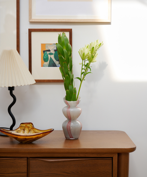 journal standard Furniture (ジャーナルスタンダードファニチャー)の「GLASS VASE CALCOLO フラワーベース 花器 花瓶(フラワーベース・レディース・チャコールグレー・FREE)」の8枚目の写真