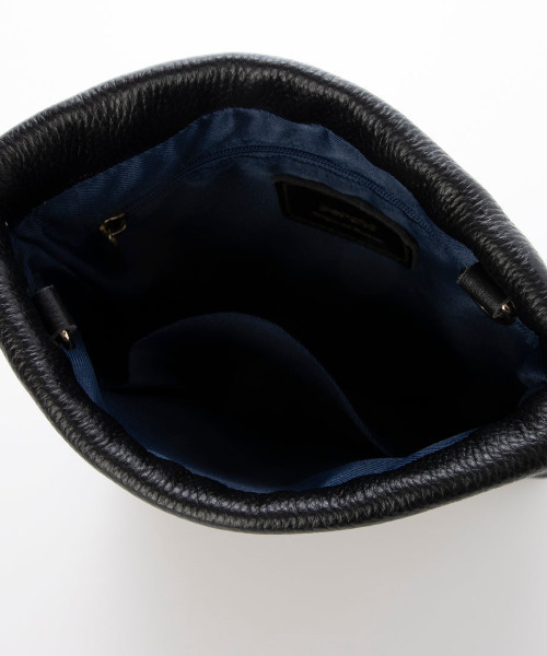 perche(ペルケ)の「ペルケ perche / 牛革スタッズ・パラコード2wayドロストショルダー(ショルダーバッグ・レディース・イエロー/シルバー/ブラック・FREE)」の18枚目の写真