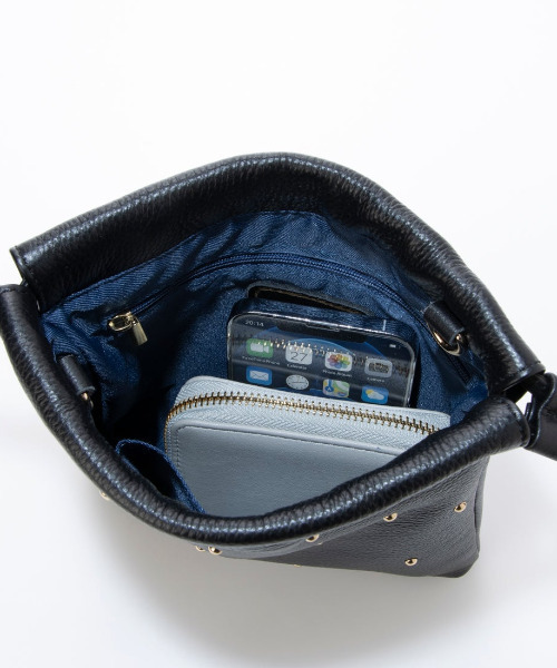 perche(ペルケ)の「ペルケ perche / 牛革スタッズ・パラコード2wayドロストショルダー(ショルダーバッグ・レディース・イエロー/シルバー/ブラック・FREE)」の20枚目の写真