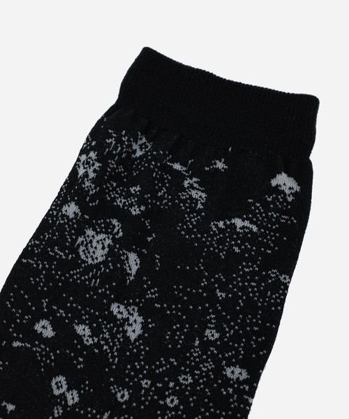 LAD MUSICIAN（ラッドミュージシャン）の「SMALL FLOWER SOCKS（ソックス/靴下・メンズ・ダークネイビー/チャコール/ブラック系/ブラック系1・FREE）」の7枚目の写真