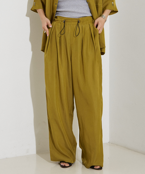 NOMINE(ノミネ)の「【セットアップ着用可】ヴィンテージサテン ドロスト パンツ(その他パンツ・レディース・チャコールグレー/マスタード/ブラウン・M/S)」の3枚目の写真