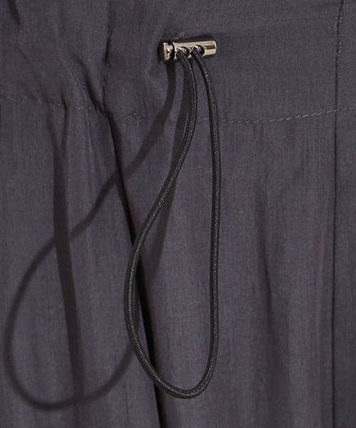 NOMINE(ノミネ)の「【セットアップ着用可】ヴィンテージサテン ドロスト パンツ(その他パンツ・レディース・チャコールグレー/マスタード/ブラウン・M/S)」の11枚目の写真