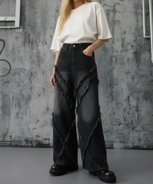 ARULE(アルール)の「A'GEM/9 × .kom 『ARULE/アルール』 フリンジ加工デニム(デニムパンツ・レディース・ブルー/ブラック・L/M)」の8枚目の写真