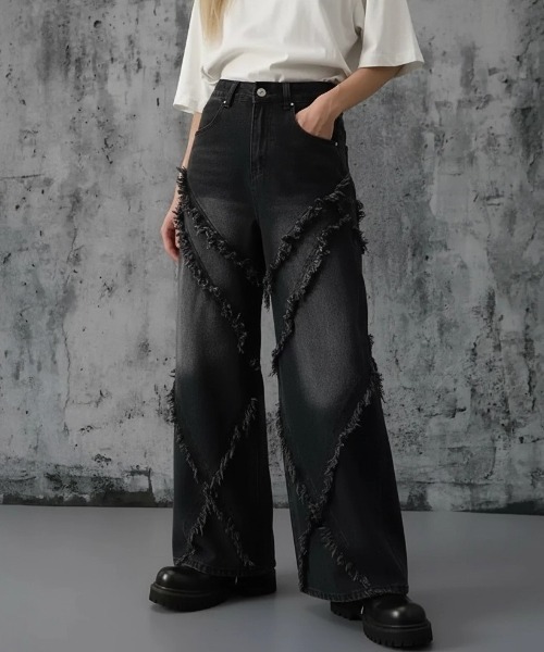 ARULE(アルール)の「A'GEM/9 × .kom 『ARULE/アルール』 フリンジ加工デニム(デニムパンツ・レディース・ブルー/ブラック・L/M)」の9枚目の写真