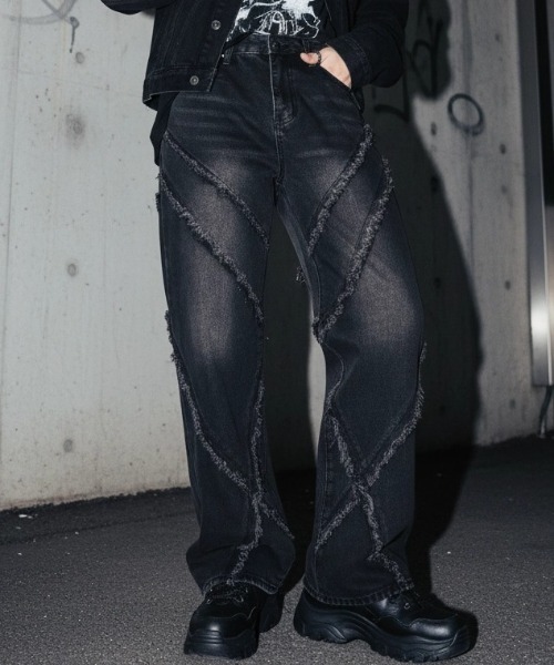 ARULE(アルール)の「A'GEM/9 × .kom 『ARULE/アルール』 フリンジ加工デニム(デニムパンツ・レディース・ブルー/ブラック・L/M)」の15枚目の写真