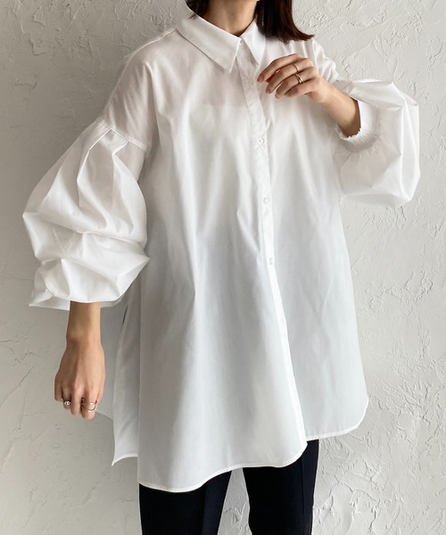She's Closet(シーズクローゼット)の「襟付き長袖ボリュームスリーブ裾フレアシャツブラウス(シャツ/ブラウス・レディース・グレイッシュベージュ/ブラック/ホワイト・FREE)」の18枚目の写真