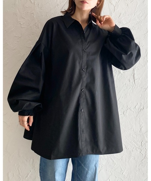 She's Closet(シーズクローゼット)の「襟付き長袖ボリュームスリーブ裾フレアシャツブラウス(シャツ/ブラウス・レディース・グレイッシュベージュ/ブラック/ホワイト・FREE)」の20枚目の写真