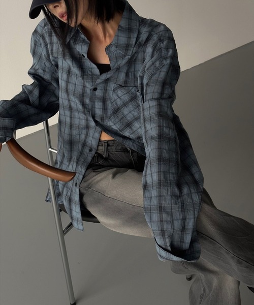 ASCLO（エジュクロ）の「【UNISEX】ASCLO／グレンチェックシャツ（シャツ/ブラウス・レディース・チャコールグレー/ブルー・FREE）」の13枚目の写真