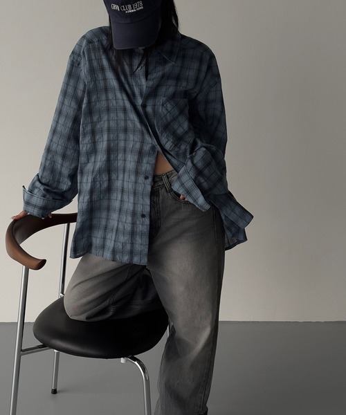 ASCLO（エジュクロ）の「【UNISEX】ASCLO／グレンチェックシャツ（シャツ/ブラウス・レディース・チャコールグレー/ブルー・FREE）」の16枚目の写真