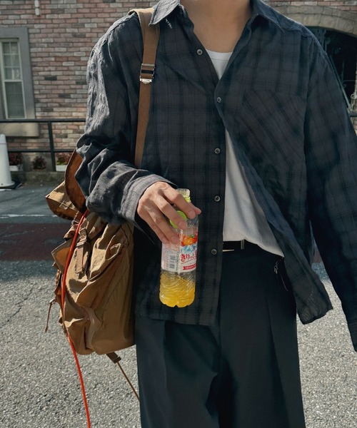 ASCLO（エジュクロ）の「【UNISEX】ASCLO／グレンチェックシャツ（シャツ/ブラウス・レディース・チャコールグレー/ブルー・FREE）」の4枚目の写真