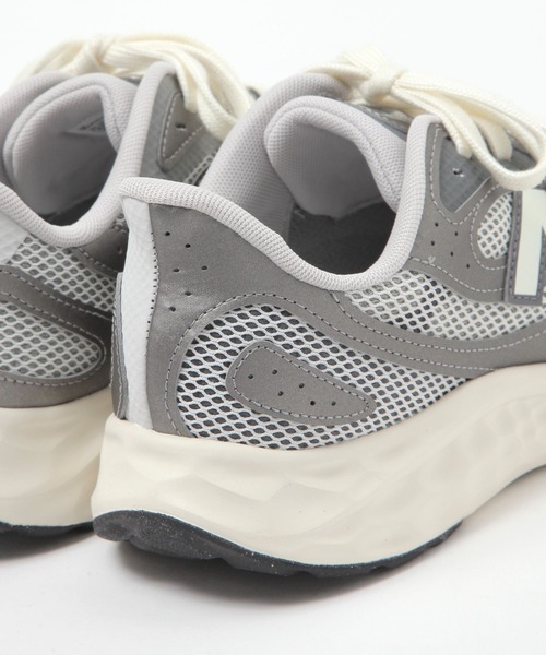 LAKOLE(ラコレ)の「【New Balance/ニューバランス】Fresh Foam ARISHI V4 / 135602(スニーカー・メンズ・チャコール/グレー・LARGE/MEDIUM)」の10枚目の写真
