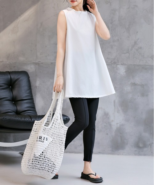 TeddyShop（テディショップ）の「【紫外線遮蔽率 99.9%以上】レディース バックリボンノースリーブラッシュガード+センタースリットロングパンツ 上下2点セット 水陸両用 水着体型カバー（ラッシュガード・レディース・ベージュ系その他/ブラック/ホワイト×ブラック/グリーン系その他・S/M/L/LL）」の5枚目の写真