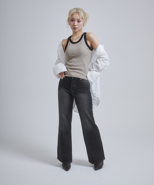 ENVYM（アンビー）の「ルーズフレアデニムパンツ（デニムパンツ・レディース・ブルー/ブラック・SMALL/MEDIUM）」の10枚目の写真
