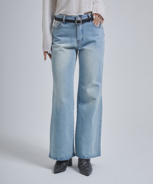 ENVYM（アンビー）の「ルーズフレアデニムパンツ（デニムパンツ・レディース・ブルー/ブラック・SMALL/MEDIUM）」の17枚目の写真