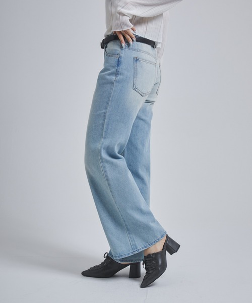 ENVYM（アンビー）の「ルーズフレアデニムパンツ（デニムパンツ・レディース・ブルー/ブラック・SMALL/MEDIUM）」の11枚目の写真