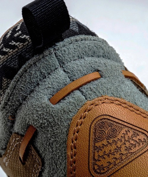 go slow caravan(ゴースローキャラバン)の「Flower MOUNTAIN/フラワーマウンテン MUSTARD WALNUT(スニーカー・メンズ・ベージュ/グレー・27.5cm/26.5cm/26cm/25cm/24.5cm/24cm/23.5cm)」の17枚目の写真